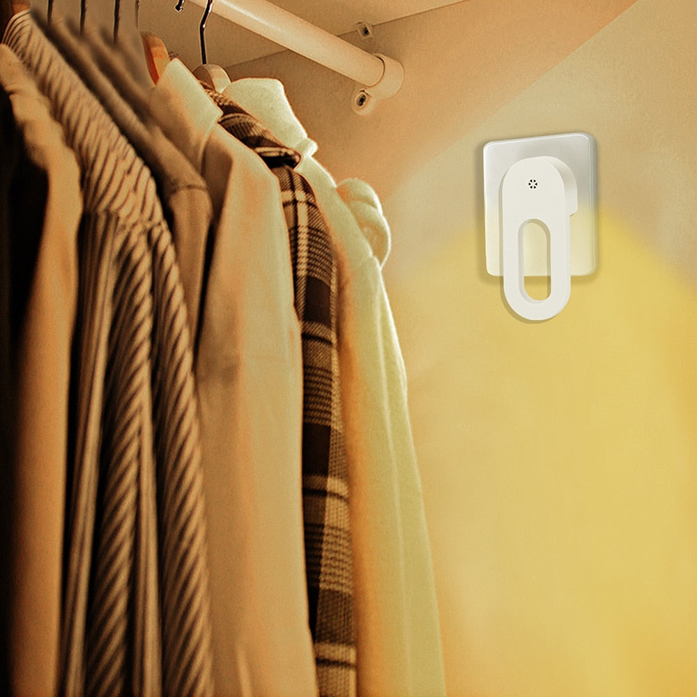 Czujnik Zmierzchowy Gniazdko Oszczędzające Energię Lampa Nocna