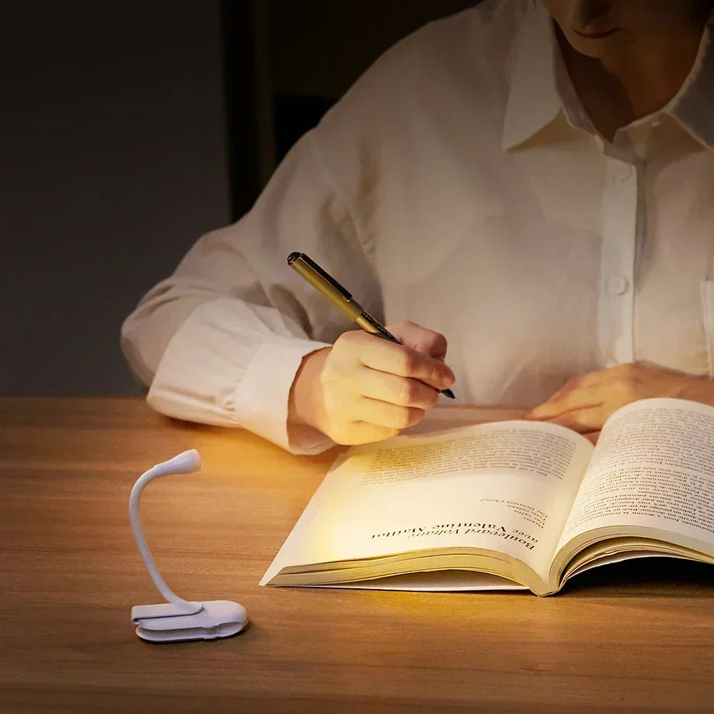 Mini Lampa Książkowa - Przenośna Lampa Clip-On z Ładowaniem USB, Przyciemniająca LED do Sypialni, Ochrona Oczu i Kemping - Lampa Książkowa z Obracanym Klipsem 360°