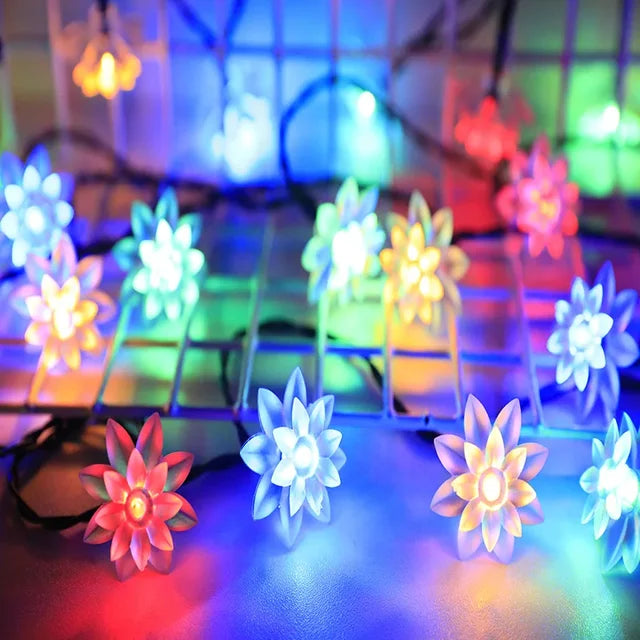 Lampki wróżki z kwiatami brzoskwini