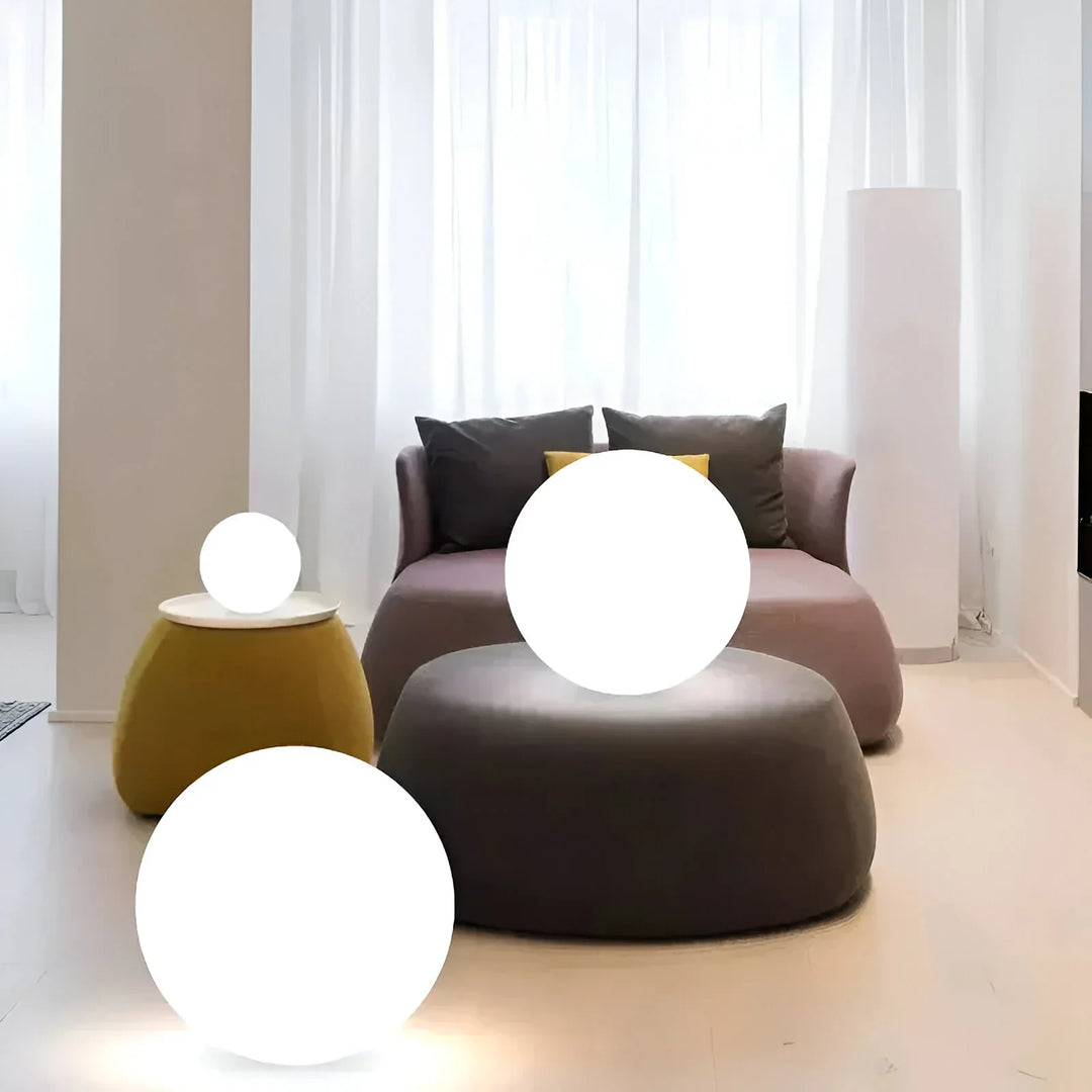 LumiGlobe – Oświetlenie Ogrodowe Odporne na Warunki Atmosferyczne