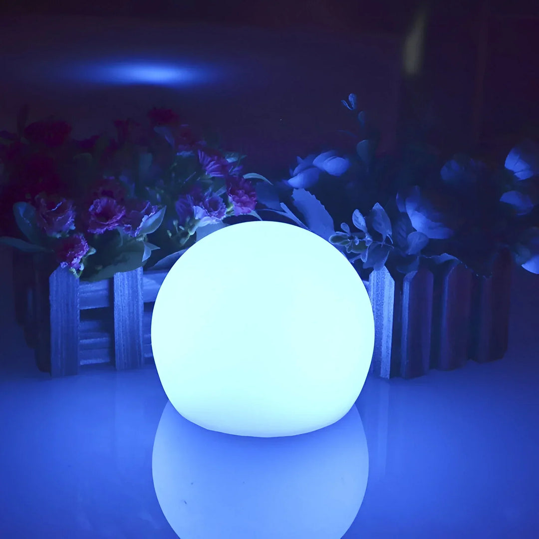 LumiGlobe – Oświetlenie Ogrodowe Odporne na Warunki Atmosferyczne