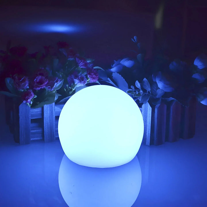 LumiGlobe – Oświetlenie Ogrodowe Odporne na Warunki Atmosferyczne