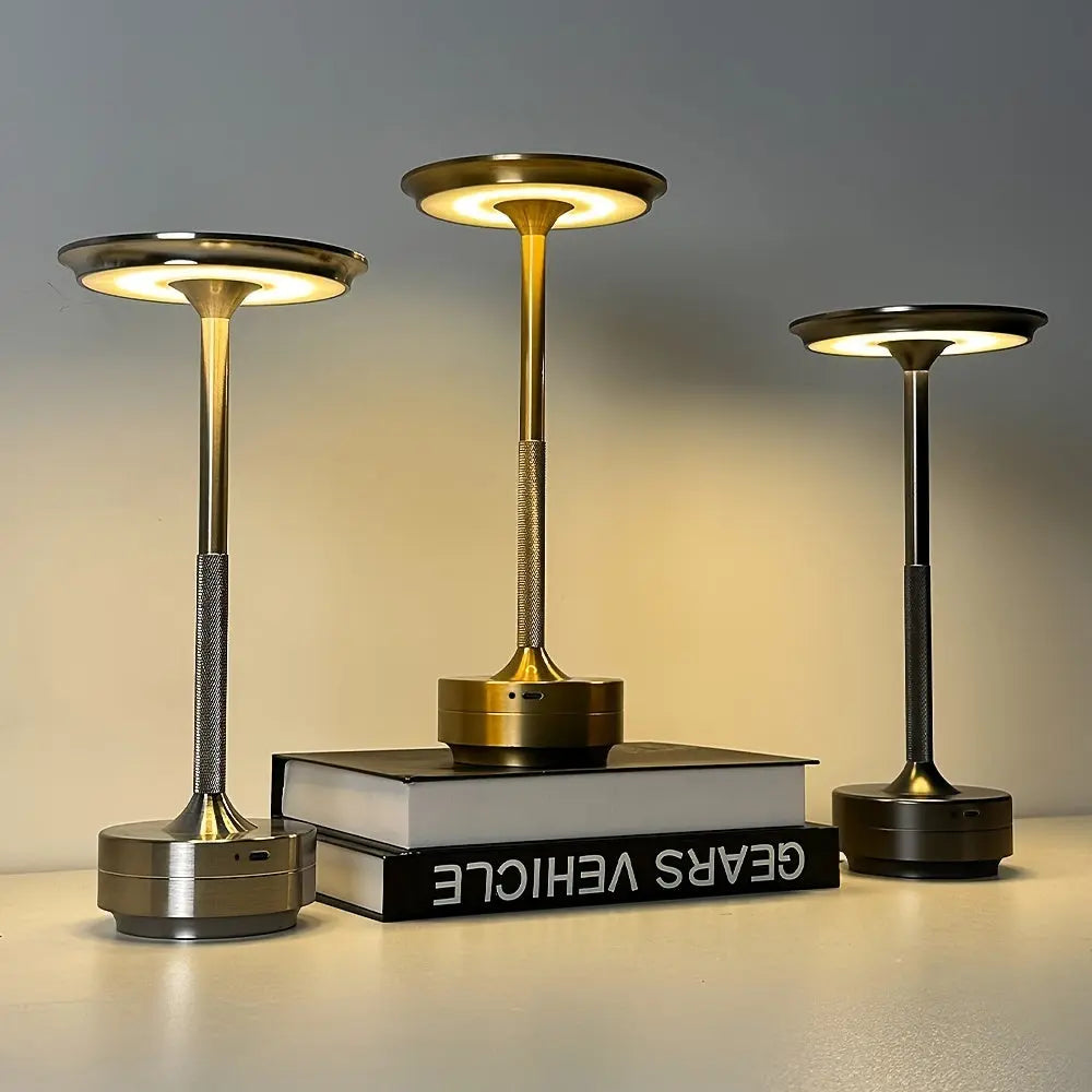 Lampa stołowa w stylu Japandi