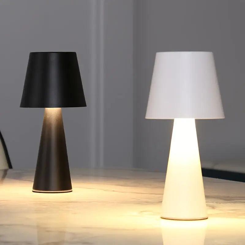 Lampa stołowa - Oświetlenie - czarna - Dodaj wyrafinowany styl i pozostaw niezatarte wrażenie