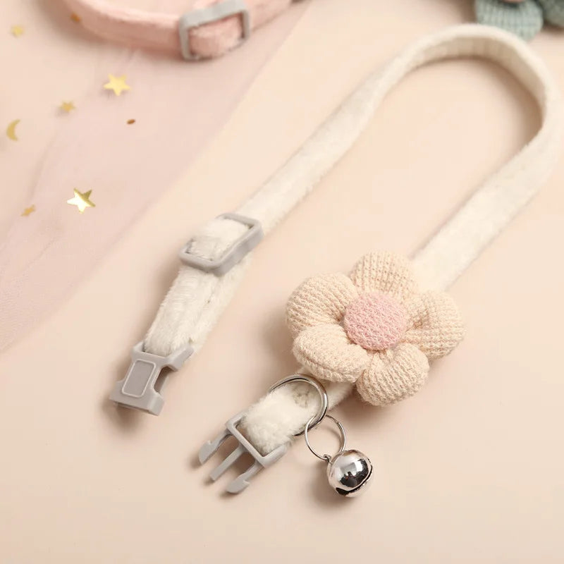 Regulowany Kotek z Kwiatem - FlowerCharm