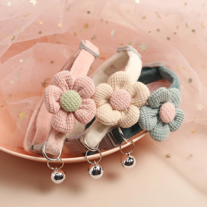 Regulowany Kotek z Kwiatem - FlowerCharm