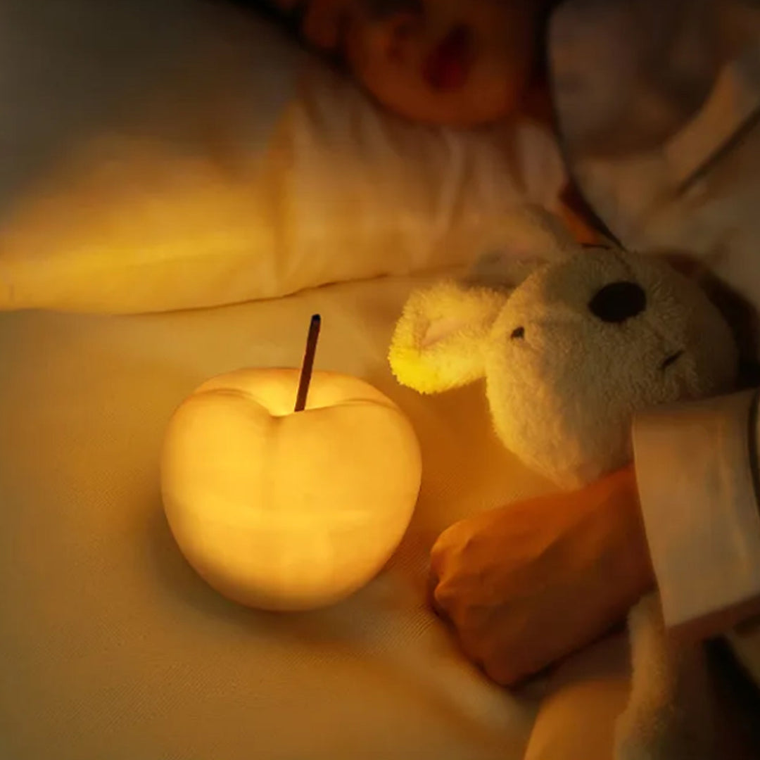 Lampka nocna w kształcie jabłka, przezroczysta