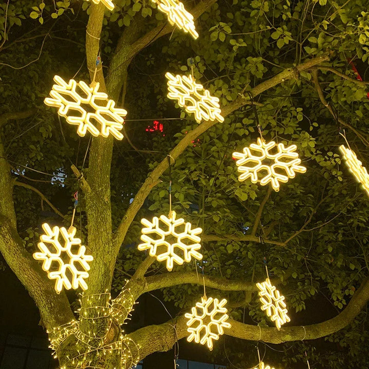 Wodoodporna Lampa LED w Kształcie Płatka Śniegu do Festiwalowej Zimowej Dekoracji