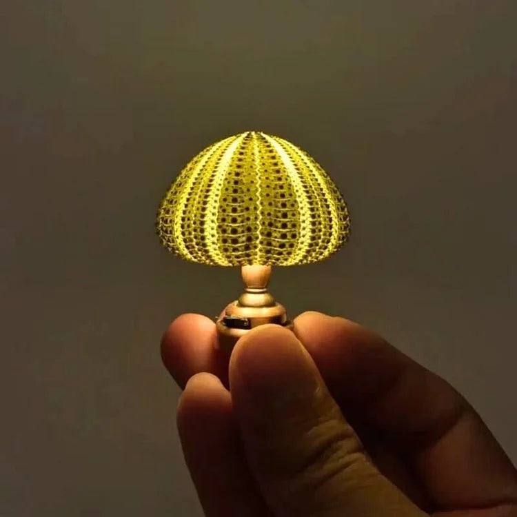 LumiCraft – Unikalna lampa stołowa DIY z naturalną muszlą jeżowca dla przytulnego wystroju