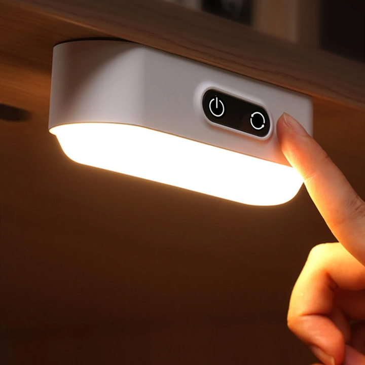 Lampa nocna z czujnikiem ruchu i regulacją jasności