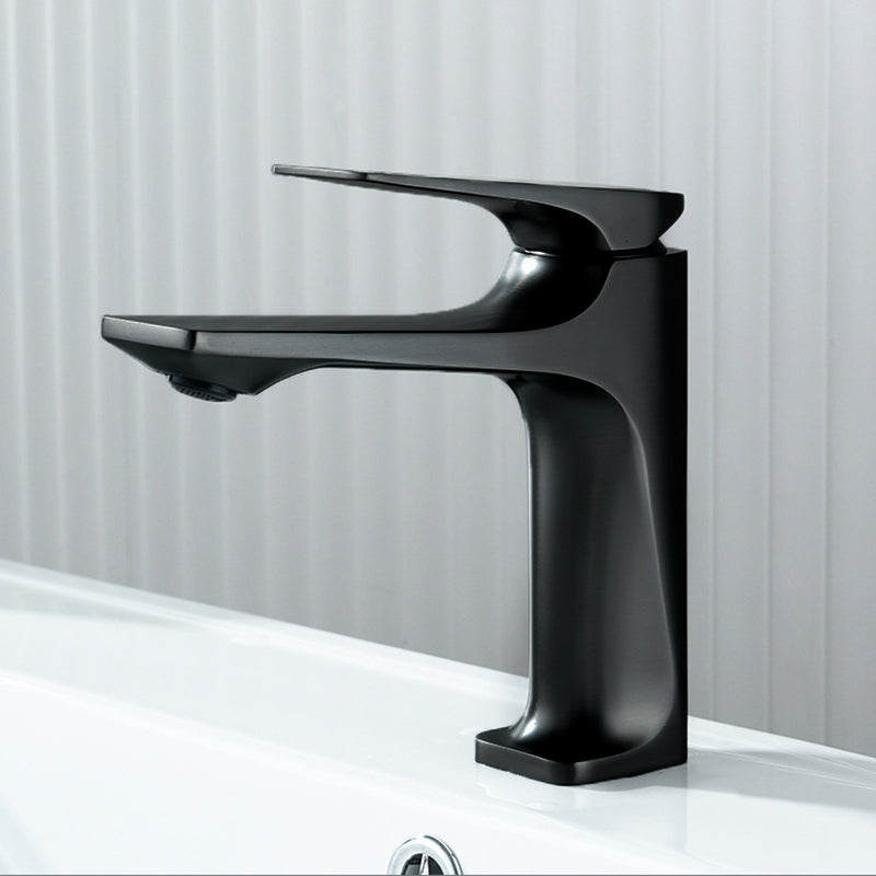 EleganceTap | Nowoczesna bateria umywalkowa