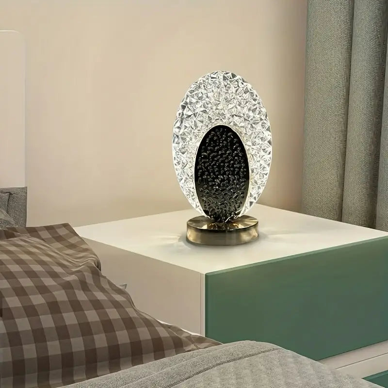 Nowoczesna i Luksusowa Lampa Stołowa w Kształcie Pawia - CrystalGlow