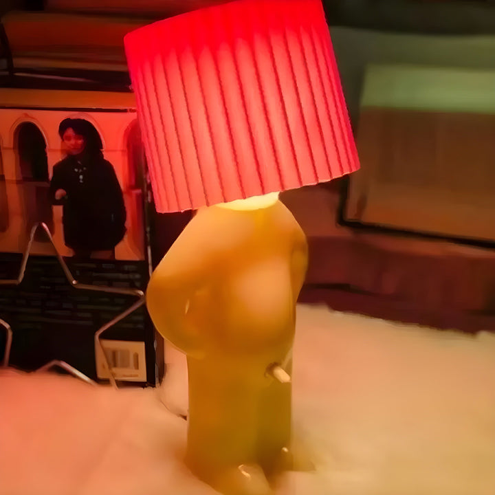 Sassy Boy Kreatywna Lampa Stołowa – Unikalne Oświetlenie do Sypialni i Przestrzeni Życiowej