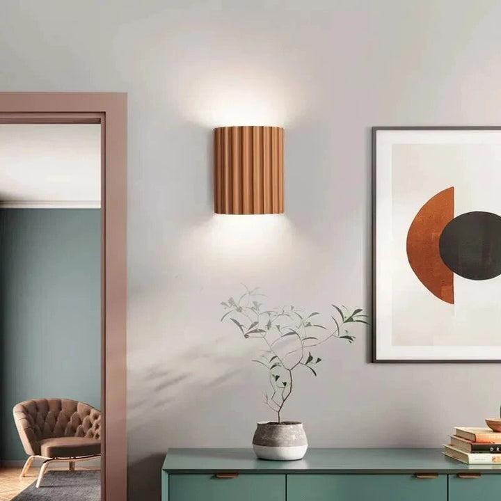 WarmthAura | Lampa ścienna z żywicy dla ciepłej atmosfery