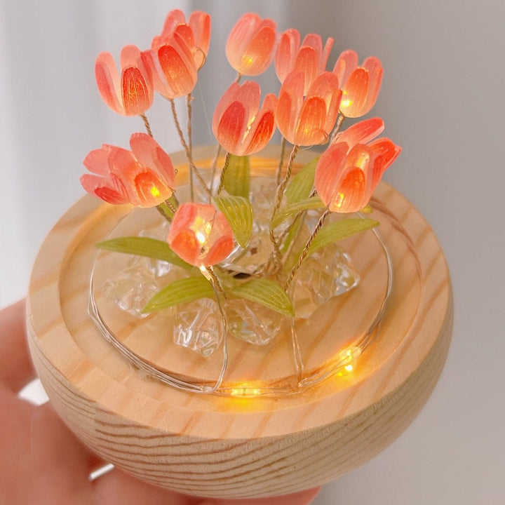 Lampa nocna LED Tulipan na baterie – Uspokajające bezprzewodowe światło do sypialni i pokoju dziecięcego |