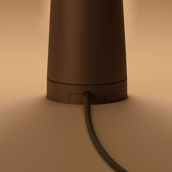 Lampa stołowa rzeźbiarska