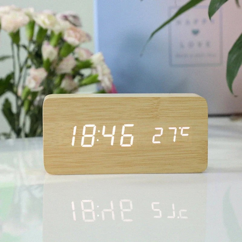 Minimalistyczny Zegar LED | Drewno