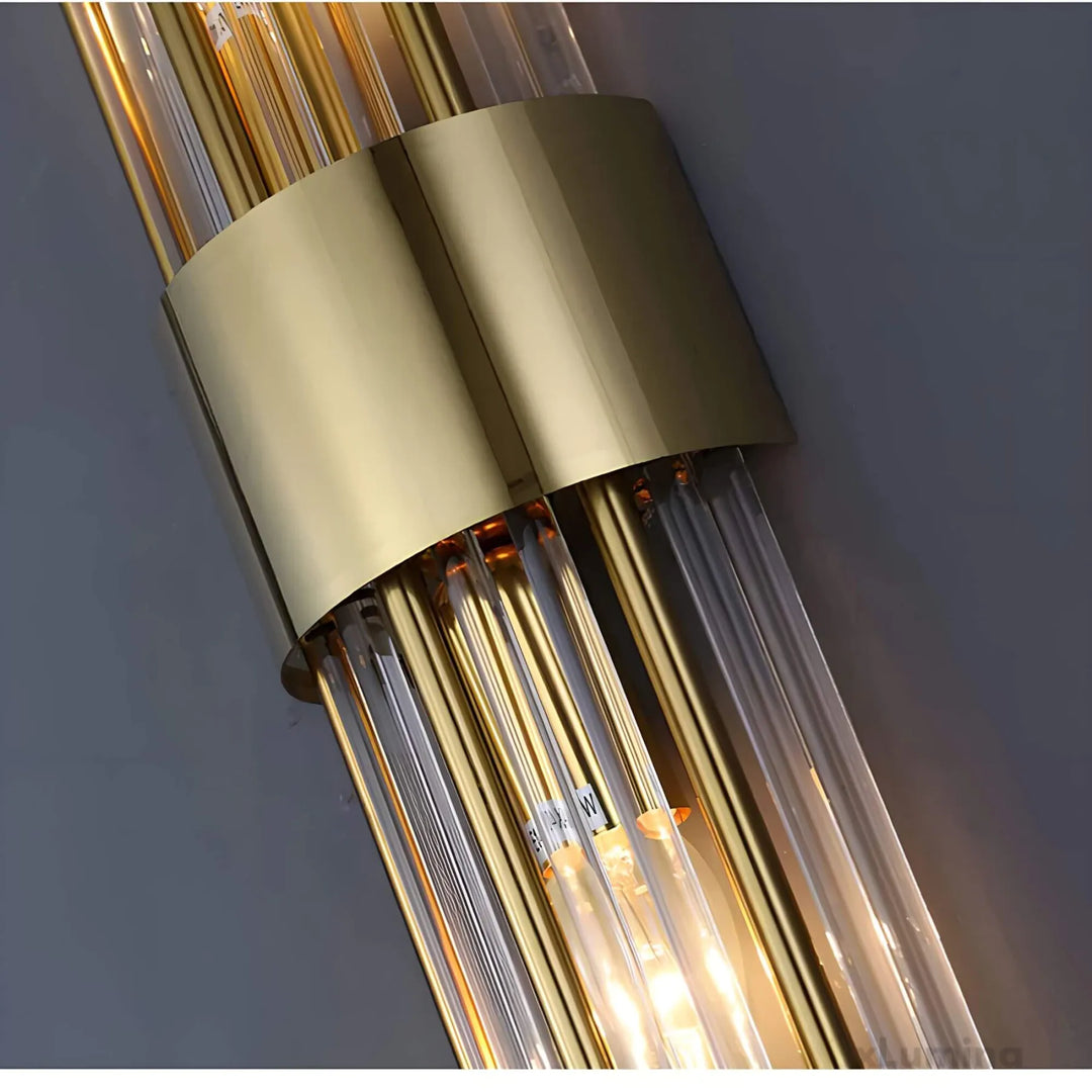 Lampa ścienna z kryształową dekoracją