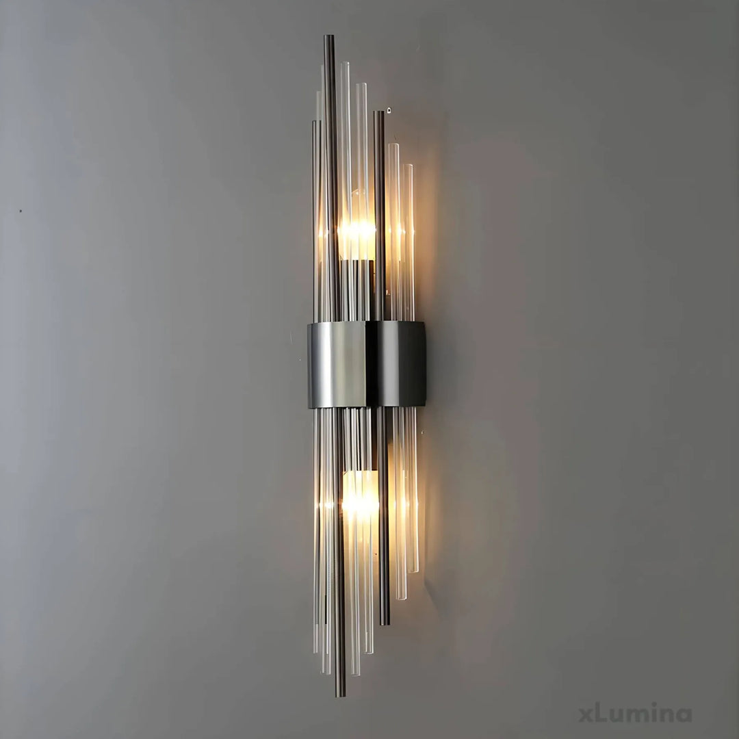 Lampa ścienna z kryształową dekoracją