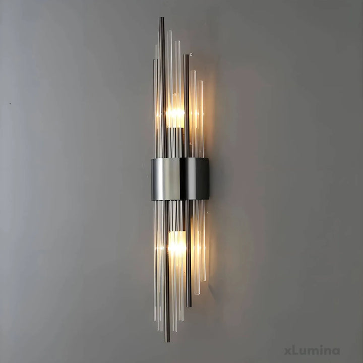 Lampa ścienna z kryształową dekoracją