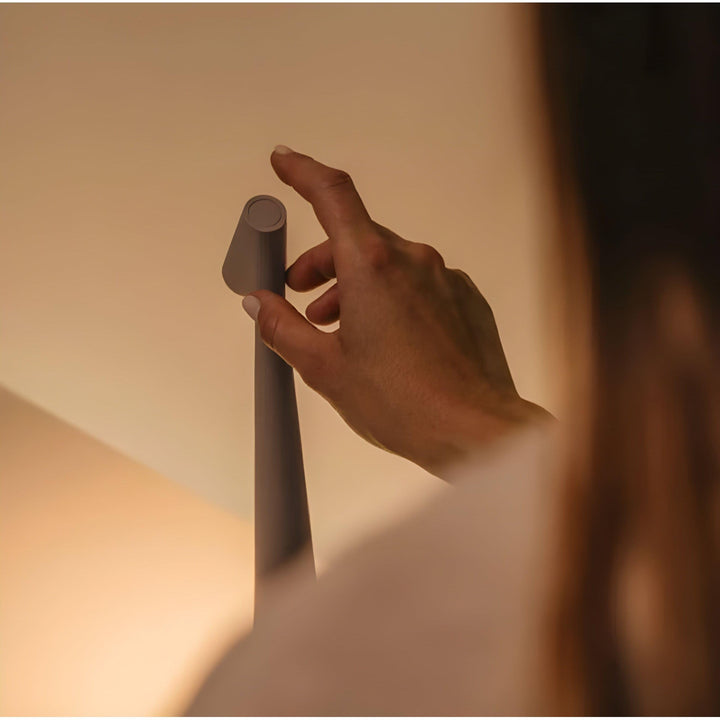 Nordycka Minimalistyczna Bezprzewodowa Lampa Stołowa LED