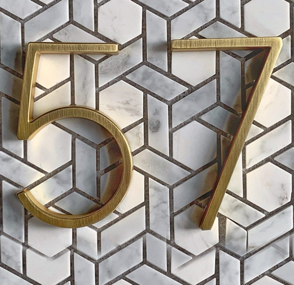 Nowoczesne Numery Domów Złote