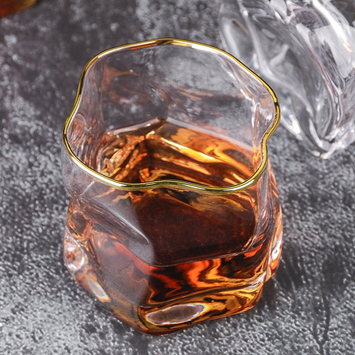 Zestaw szklanek do whisky o zniekształconej fakturze