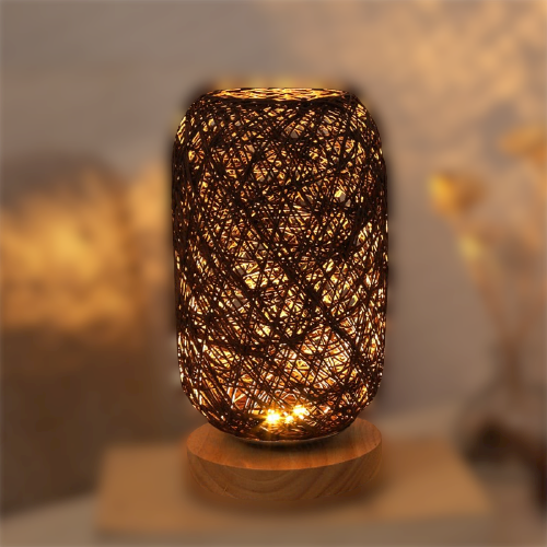 Lampa stołowa z drewna rattanowego
