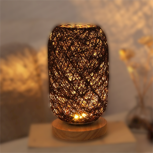 Lampa stołowa z drewna rattanowego