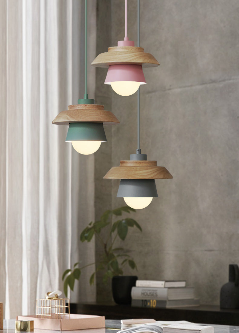 Lampy wiszące z nordyckiego drewna