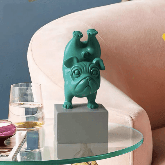 Figurka Buldoga Jogi z Żywicy