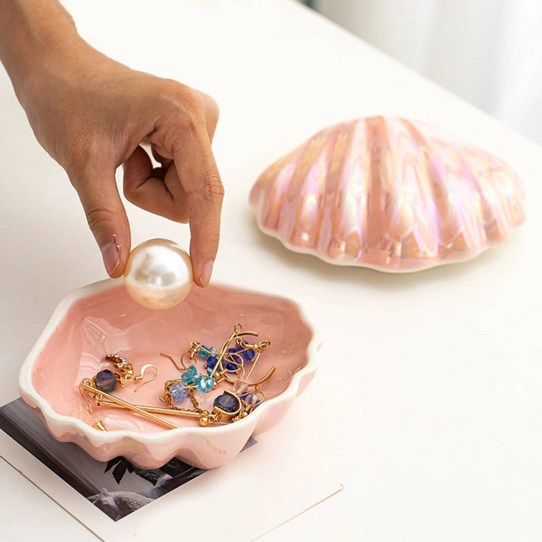 Ceramiczna szkatułka na biżuterię w kształcie muszli
