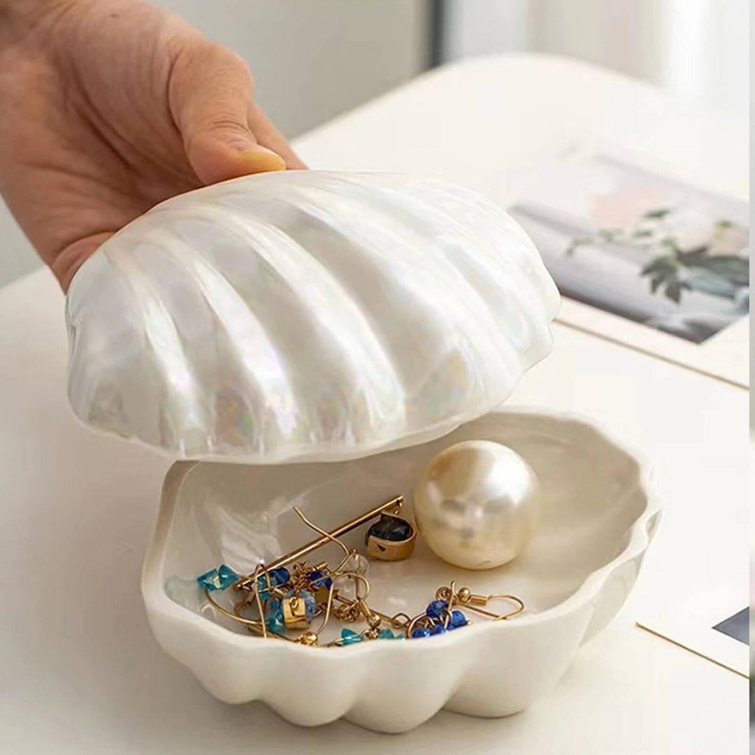 Ceramiczna szkatułka na biżuterię w kształcie muszli