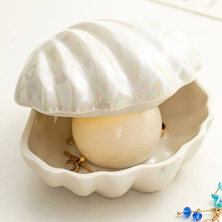 Ceramiczna szkatułka na biżuterię w kształcie muszli