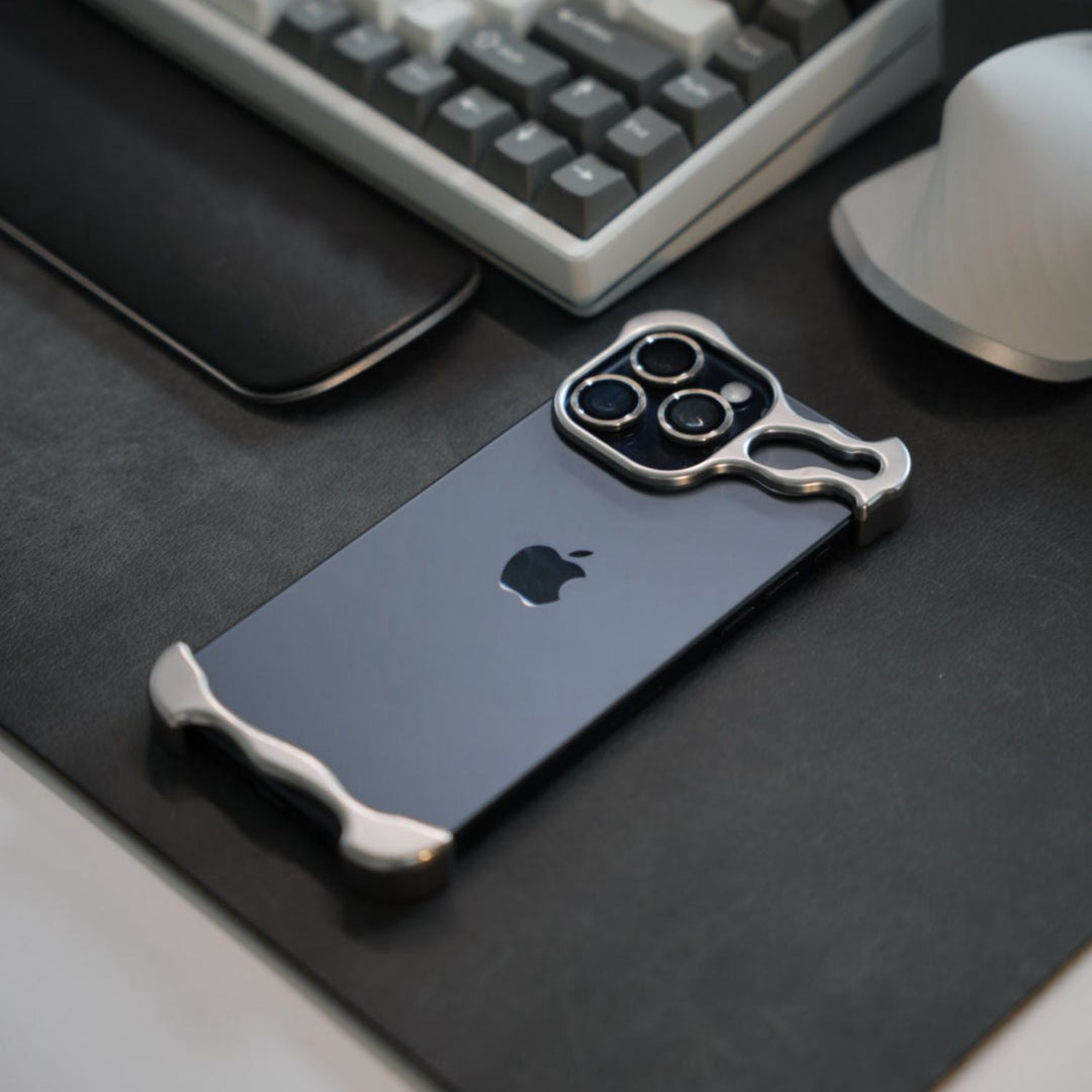 Etui na telefon komórkowy o smukłym, minimalistycznym designie