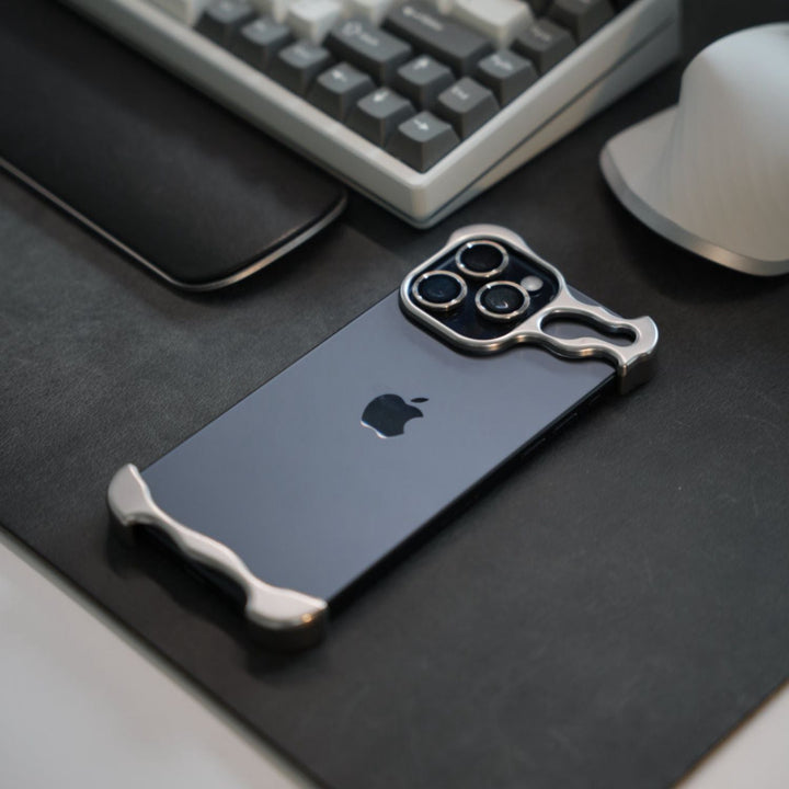 Etui na telefon komórkowy o smukłym, minimalistycznym designie