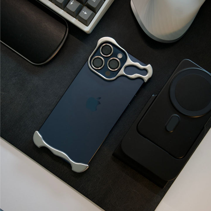 Etui na telefon komórkowy o smukłym, minimalistycznym designie