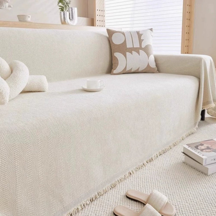 SofaShield – Minimalistyczny pokrowiec na sofę, wodoodporny i łatwy do czyszczenia
