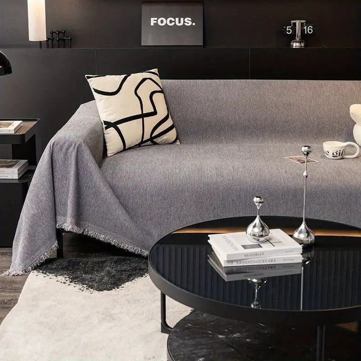 SofaShield – Minimalistyczny pokrowiec na sofę, wodoodporny i łatwy do czyszczenia