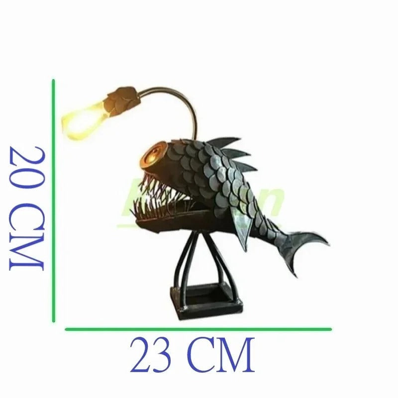 Lampka Steampunk z Rybą Wędkarzem – Fajna i Nietypowa Lampa Podłogowa do Twojego Domu